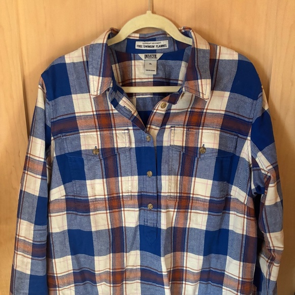 Duluth Trading Free swingin flannel - Picture 1 of 2